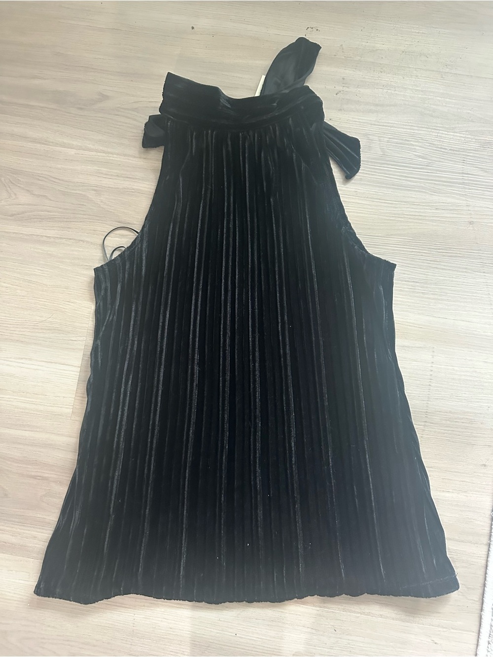 Max Studio Black Velvet Pleated High-Neck Camisole